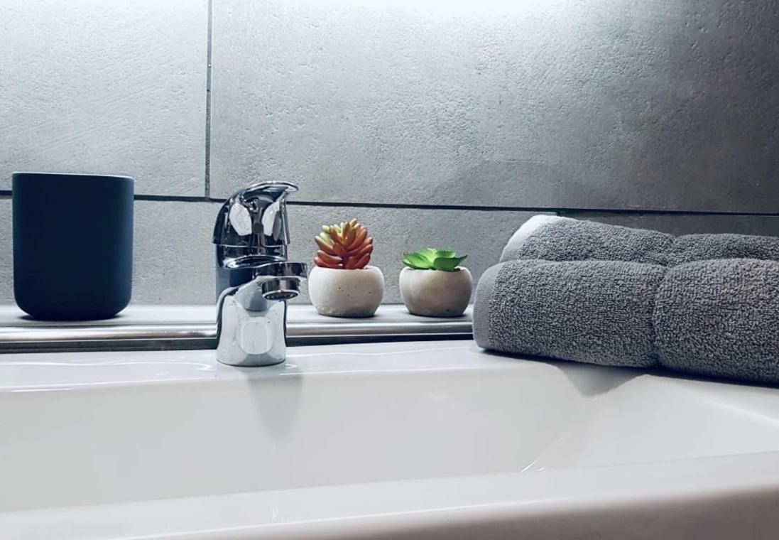 Ferienwohnung Am Berg 巴特贝格匝本 外观 照片